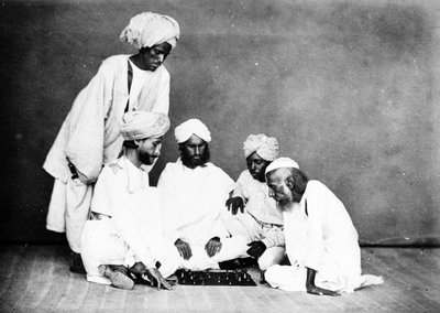 Mohammedaner spielen Schach, ca. 1863 von Shepherd and Robertson